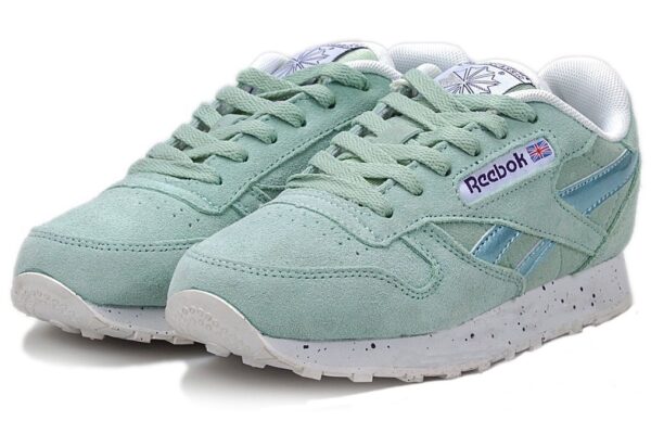 Мятные кроссовки Reebok