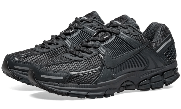 Nike Zoom Vomero 5 черные с сеткой мужские-женские(40-44)